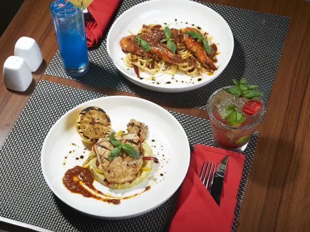 Gambar Makanan PalaPadi Restaurant - Hotel GranDhika 4