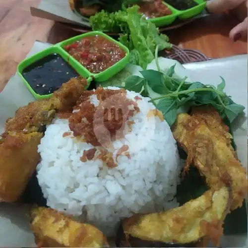 Gambar Makanan Ayam Penyet Oma Ara, Jl. Beo Sunggal 10