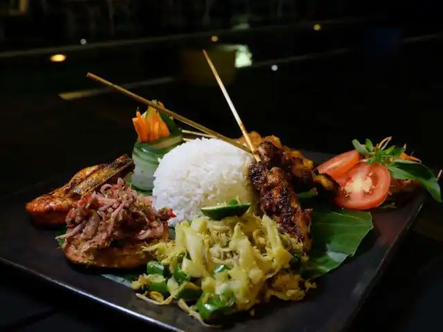 Gambar Makanan Bayleaf Restaurant & Lounge - Tjendana Villas 19