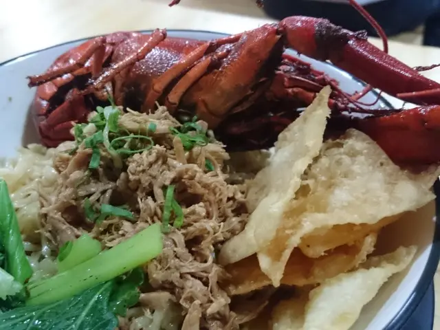 Gambar Makanan Mie Lobster 7