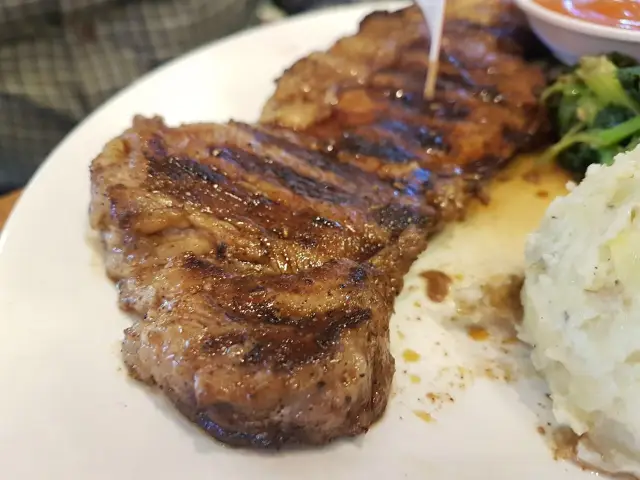 Gambar Makanan Steak Hotel by Holycow! 19