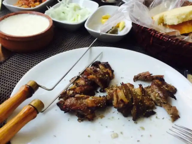 Cağ Kebabı Servet Usta'nin yemek ve ambiyans fotoğrafları 1