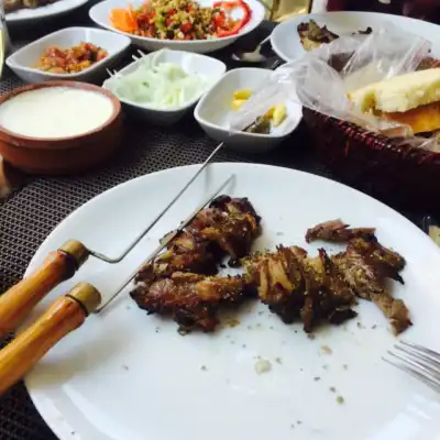 Cağ Kebabı Servet Usta