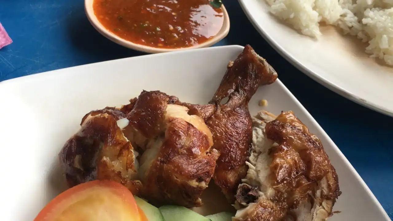 Restoran Nasi Ayam & Bihun Sup KTM