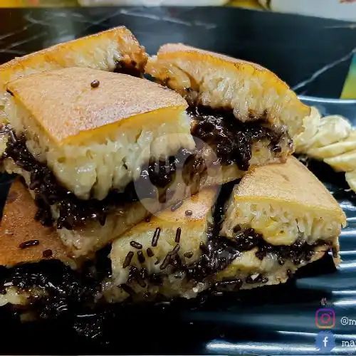 Gambar Makanan Martabak Inyong 12, Puri Nirwana Residences 8