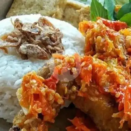 Gambar Makanan Warung Makan Rahmat, Sentra Kuliner UKM Sempaja 8