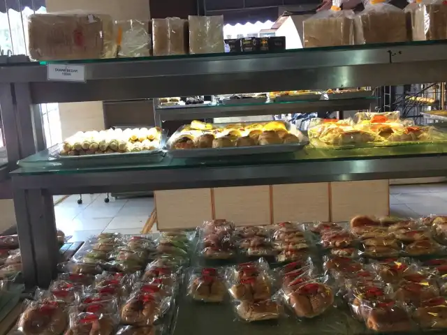 Gambar Makanan Vitasari Bakery - Cihapit 4