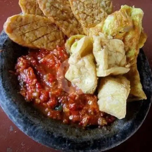 Gambar Makanan Ayam Penyet Aqila's Kitchen,Batam Centre 13