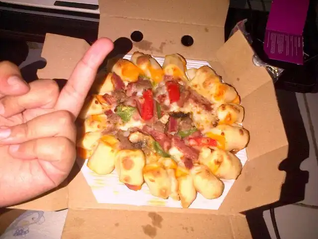 Gambar Makanan Pizza Hut Buah Batu 3
