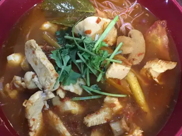 Chinese Food & Tom Yam Sapo 37