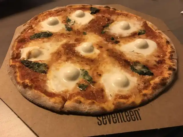 Seventeen Pizza'nin yemek ve ambiyans fotoğrafları 68