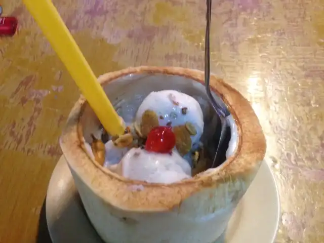 Nadieya Ice Cream Kelapa Food Photo 13