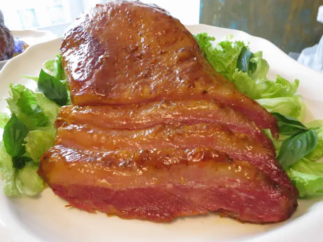 The Plaza Premium Baked Ham Food Photo 11