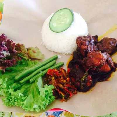 Nasi Ayam Kicap Sambal Tumbuk Bossku