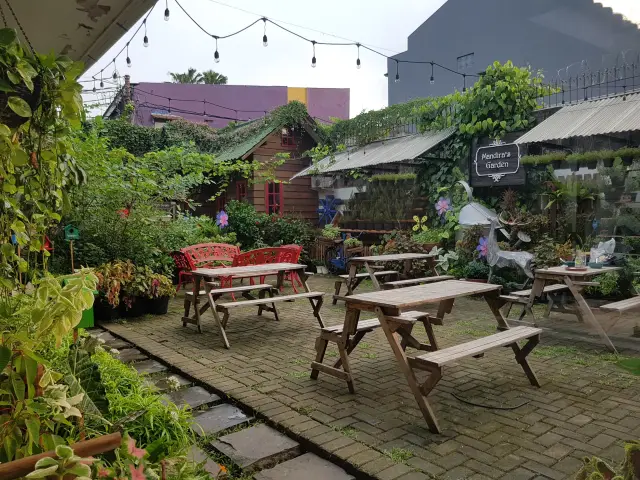 Gambar Makanan Mandira's Garden 11