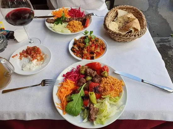 Saray Restaurant Cafe'nin yemek ve ambiyans fotoğrafları 27