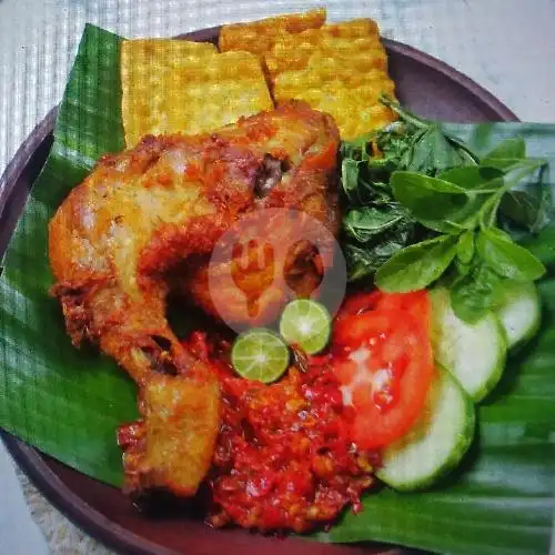 Gambar Makanan bebek dan ayam goreng kampung ( mas dul ) pulomas 6