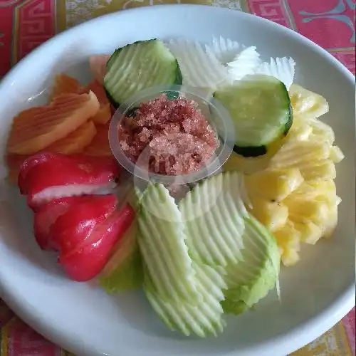 Gambar Makanan Warung Rujak Men Desta, Legian 8