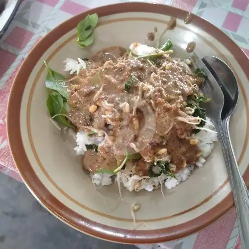 Gambar Makanan Soto Sapi dan Sego Pecel Pak Ridwan, Srimulyo 3