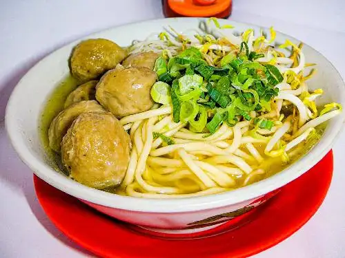 Mie Bakso Kocok Bandung, Paus Raya