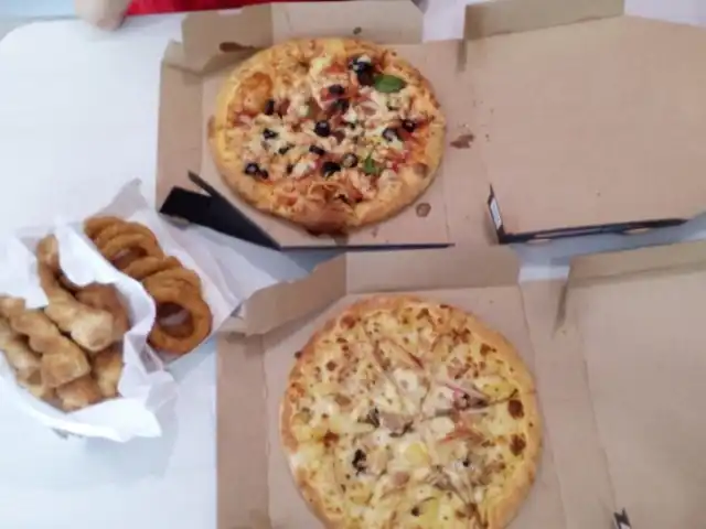 Domino's Pizza Food Photo 12