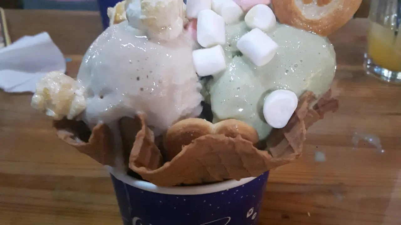 Glasch Nitrogen Ice Cream