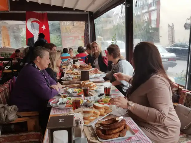 Apayrı Simit Cafe'nin yemek ve ambiyans fotoğrafları 8