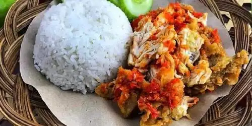 Aliya Chicken Geprek, Sukolilo