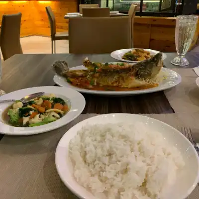 Naara Thai Cuisine Restaurant