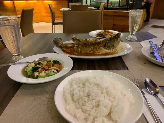 Naara Thai Cuisine Restaurant