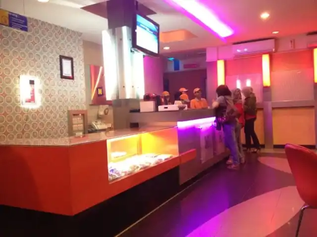 Nav karaoke kelapa gading