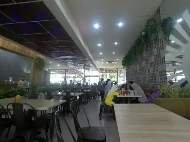 Gambar Makanan Solaria 7