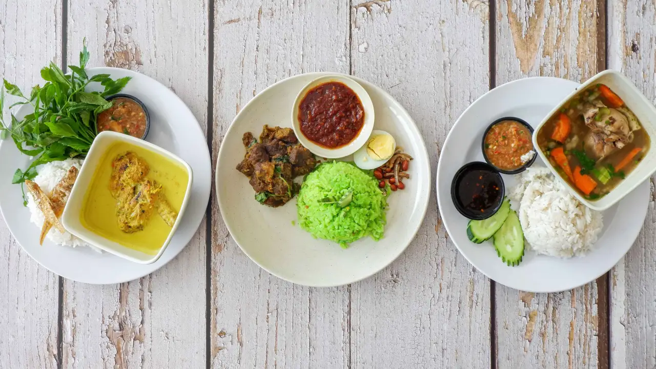 Nasi Lemak Mak Kau Hijau