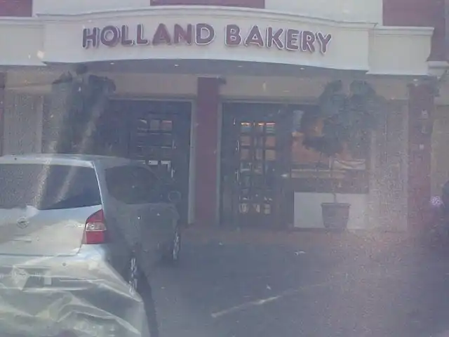 Gambar Makanan Holland Bakery 8