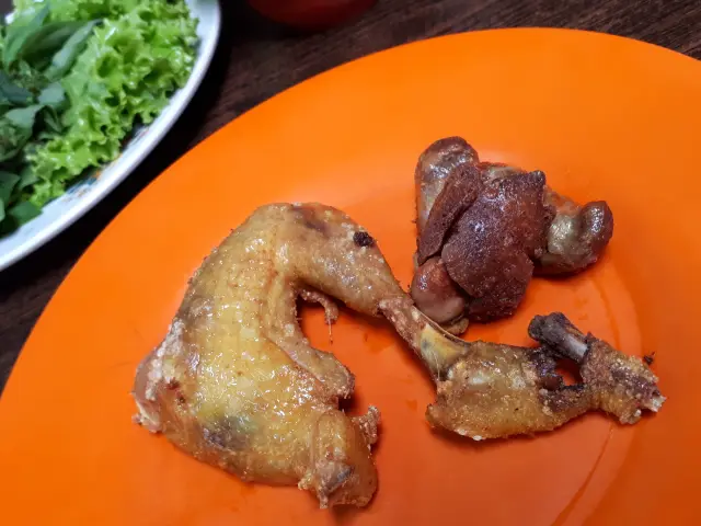 Gambar Makanan Ayam Goreng & Ayam Bakar Brebes 1