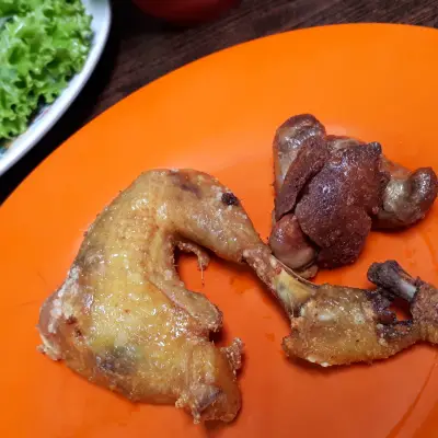 Ayam Goreng & Ayam Bakar Brebes