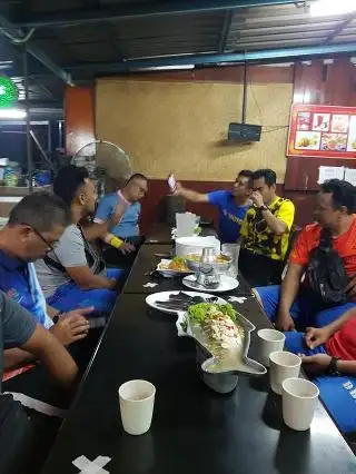 Kedai Makan Pak Yob