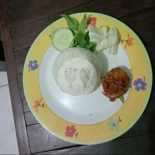 Gambar Makanan Nasi Kuning Jamur dan Geprek Krispi Bu Penika, Pogung Kidul 7