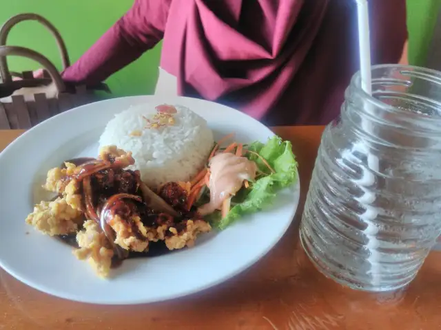 Gambar Makanan Cosmo Resto 2