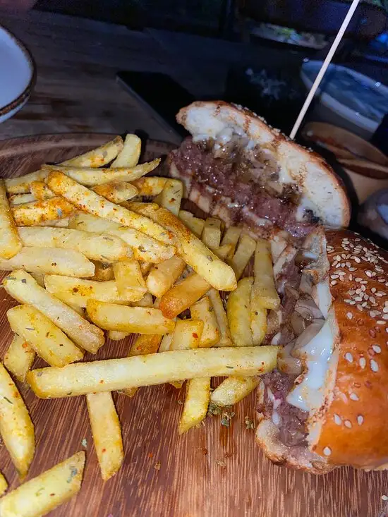 By Ulus Steakhouse & Burger'nin yemek ve ambiyans fotoğrafları 5