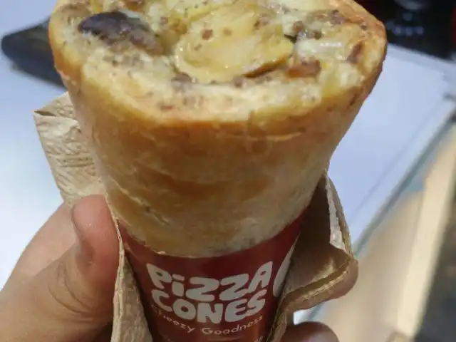 Pizza Cones Food Photo 4