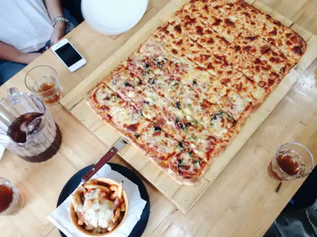 Gambar Makanan Henk's Pizza 20