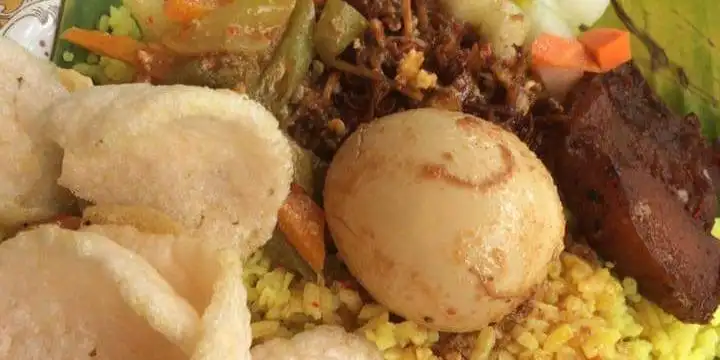 Nasi Kuning Mbak Kasma, Bete-Bete