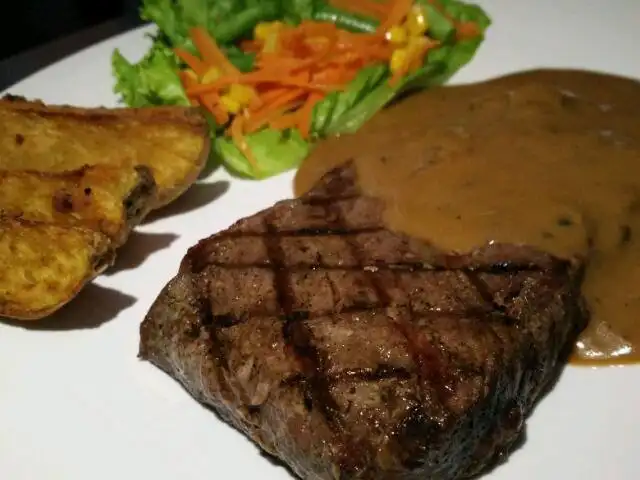 Gambar Makanan B & W Steak Cafe 12