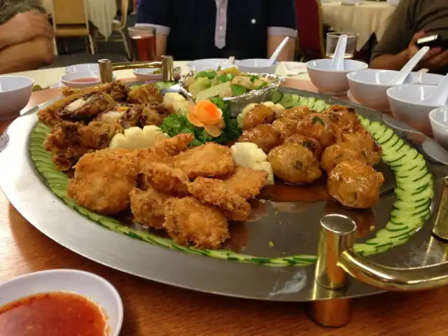 Gold Dragon City Seafood Restaurant SDN BHD Food Photo 2