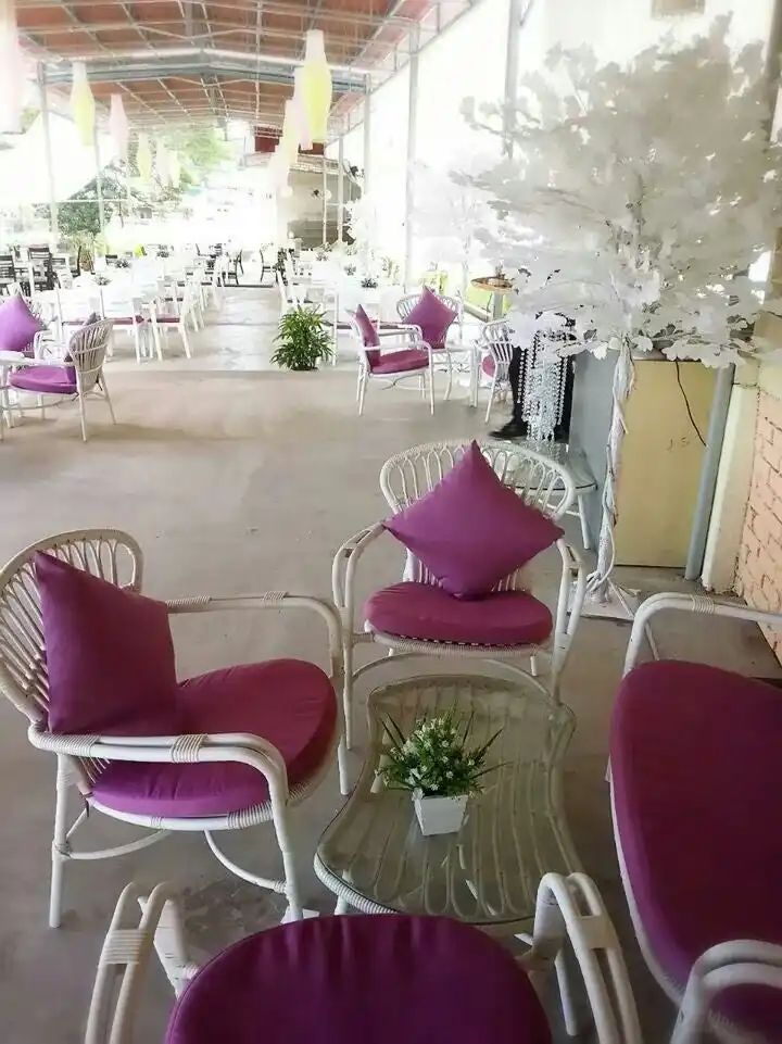 Legend Tree Cafe
