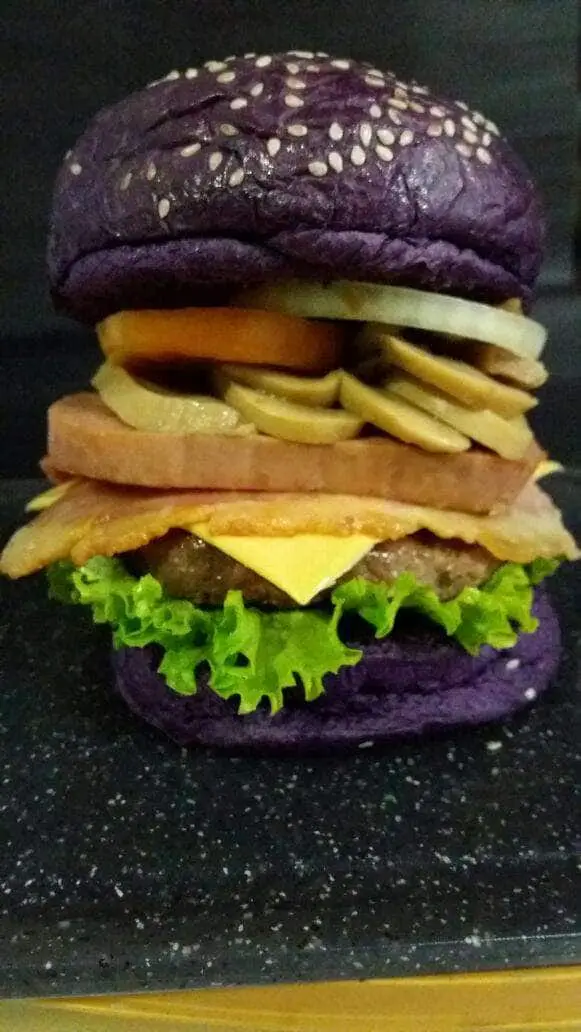 Lord's Burger Food Photo 12