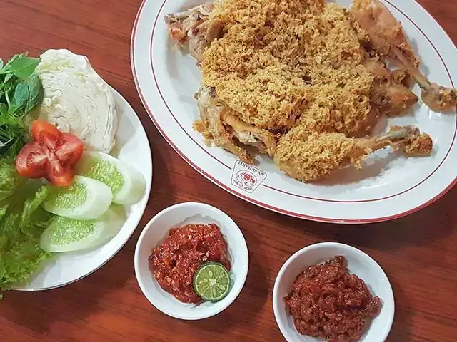 Gambar Makanan Ayam Goreng Suharti 8