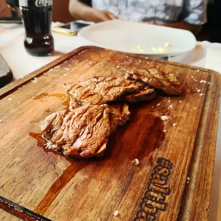 Nusr-Et Steakhouse Sandal Bedesteni'nin yemek ve ambiyans fotoğrafları 2