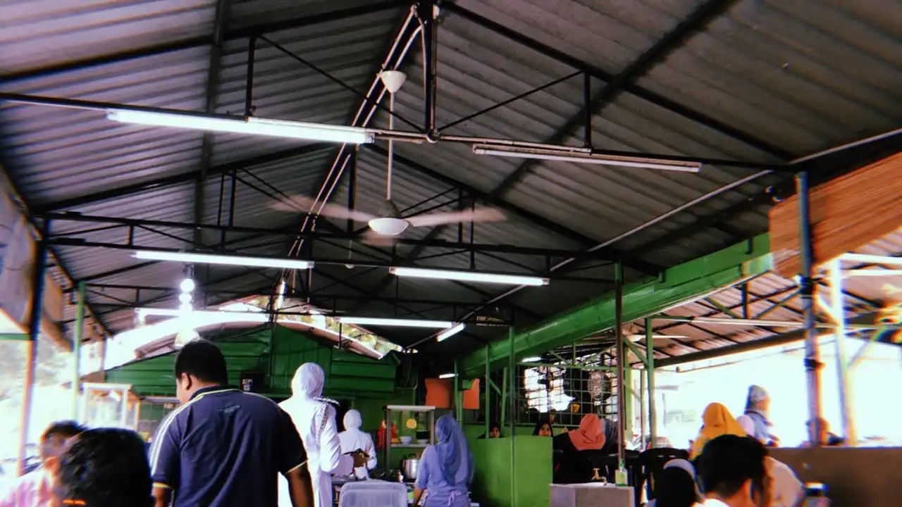 Nasi Ayam Jingga Corner